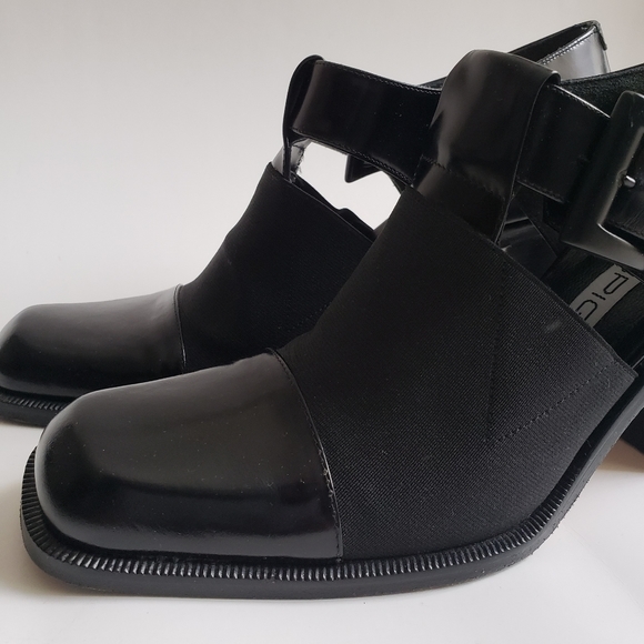 Via Spiga | T-strap Block Heels - Picture 7 of 13